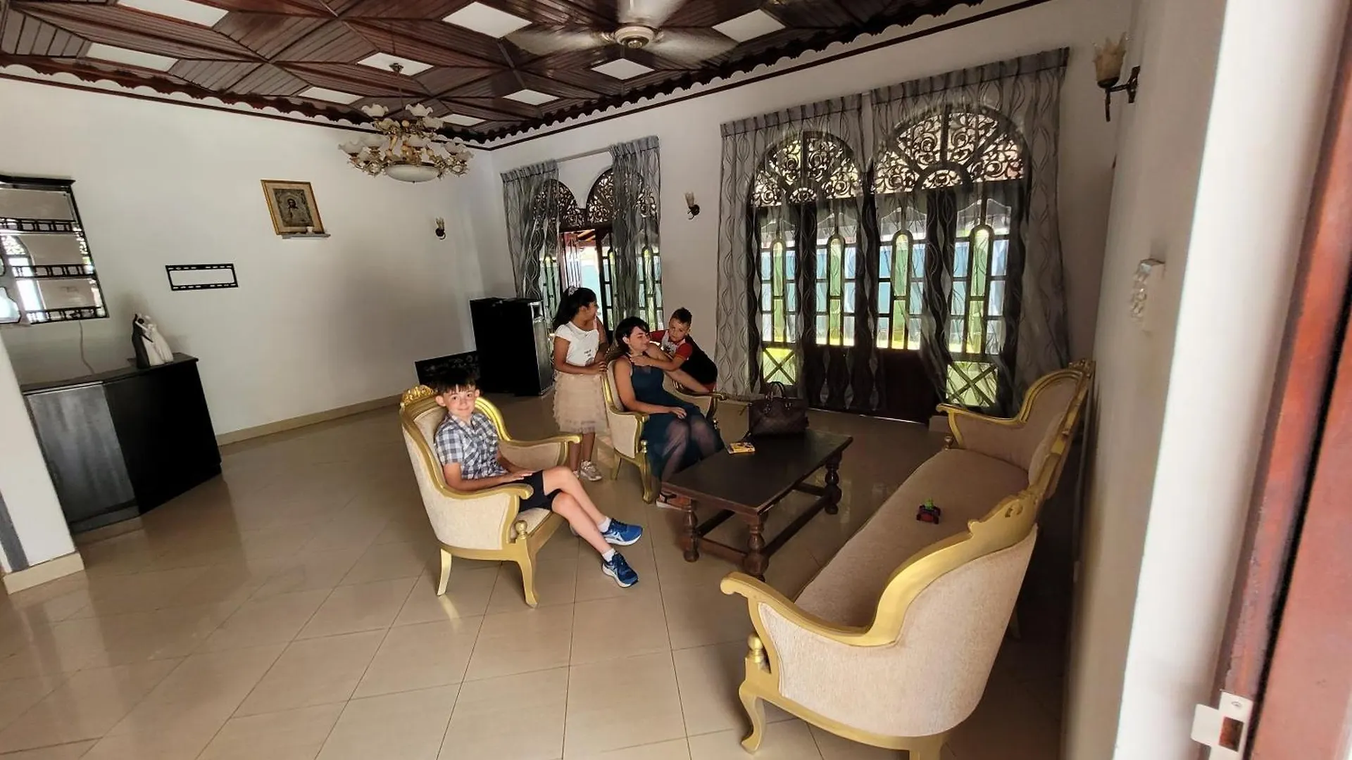 Shon Villa نيجومبو بيت ضيافة