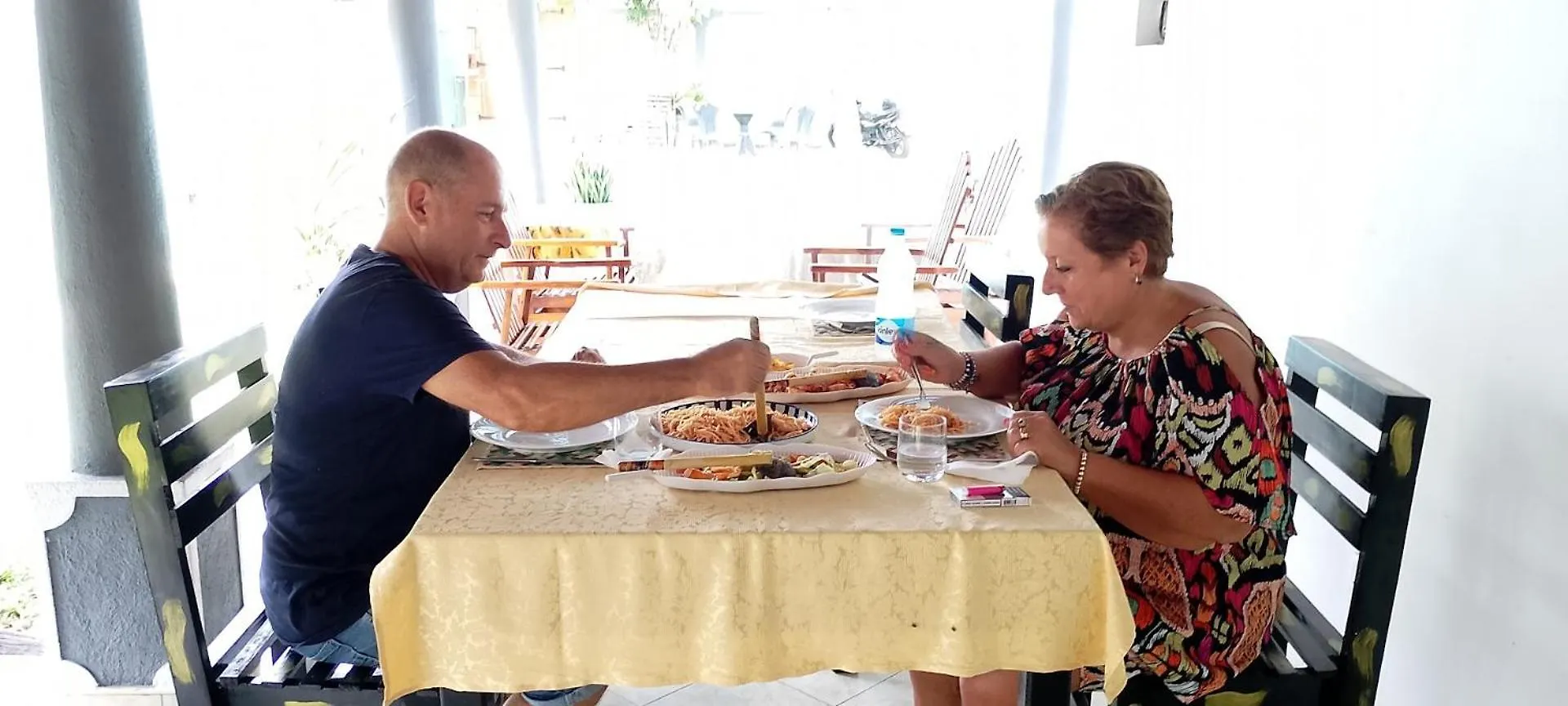 Πανσιόν Shon Villa Νεγκόμπο